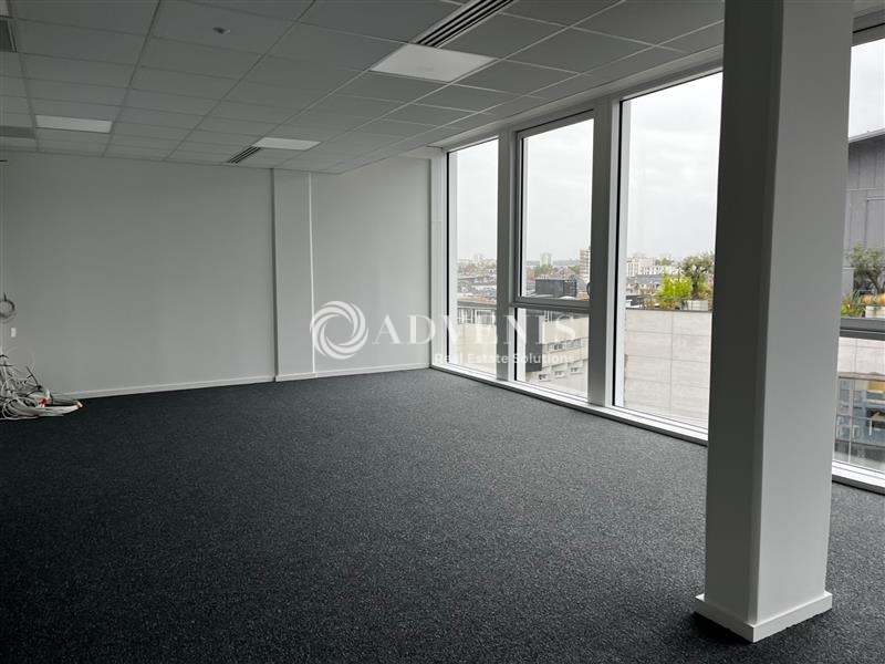 Location Bureaux TOURS (37000) - Photo 3