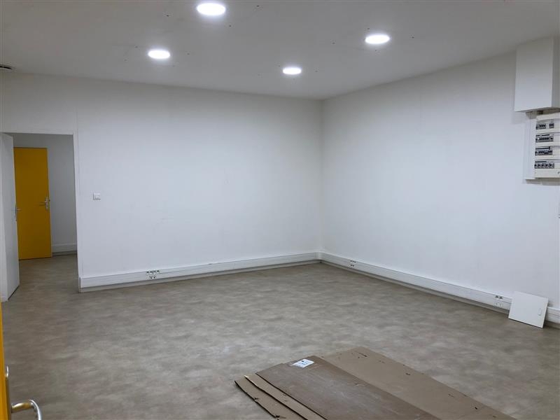 Location Activités Entrepôts CHAMBRAY LES TOURS (37170) - Photo 4