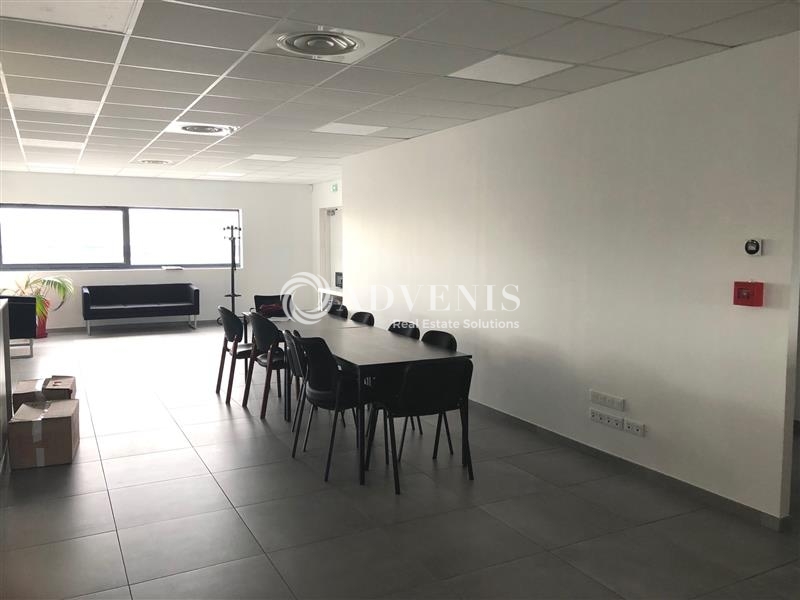 Location Bureaux SAINT CYR SUR LOIRE (37540) - Photo 1