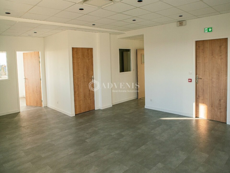 Location Bureaux LA VILLE AUX DAMES (37700) - Photo 7
