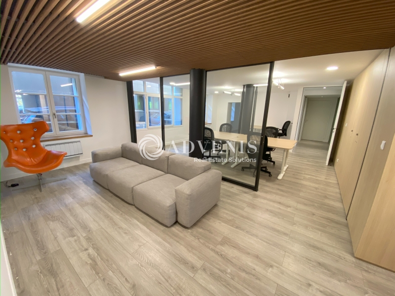 Location Bureaux TOURS (37000) - Photo 3