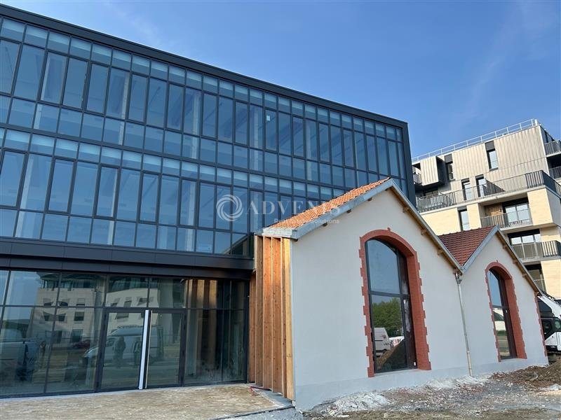 Location Bureaux TOURS (37000) - Photo 1