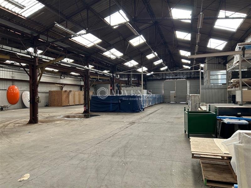 Location Entrepôts NAZELLES NEGRON (37530) - Photo 2