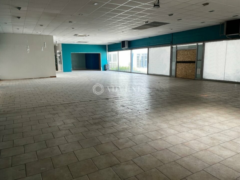 Vente Investisseur Commerces JOUE LES TOURS (37300) - Photo 1