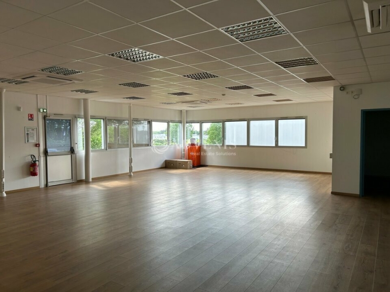 Location Bureaux BALLAN MIRE (37510) - Photo 1
