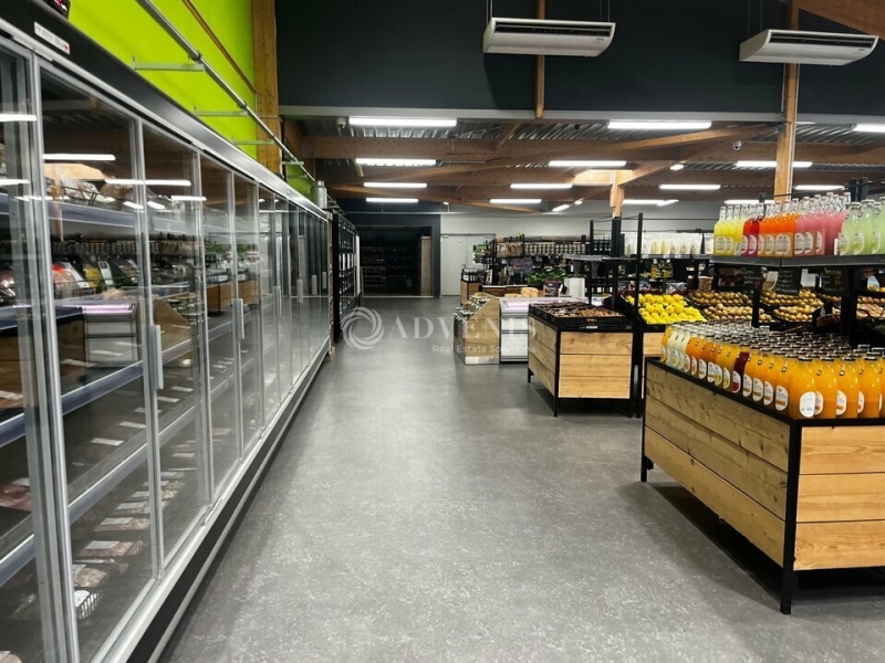 Location Commerces SAINT CYR SUR LOIRE (37540) - Photo 3