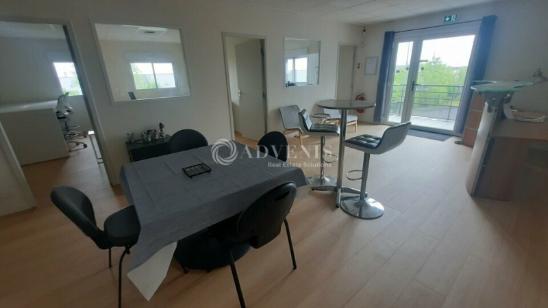 Location Bureaux VOUVRAY (37210) - Photo 1