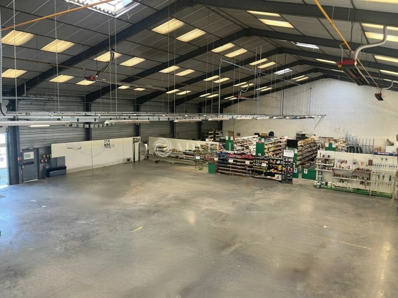 Vente Investisseur Activités Entrepôts VÉRETZ (37270) - Photo 2