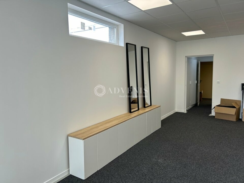 Location Bureaux TOURS (37000) - Photo 10