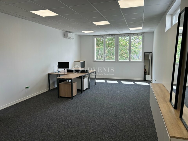 Location Bureaux TOURS (37000) - Photo 2