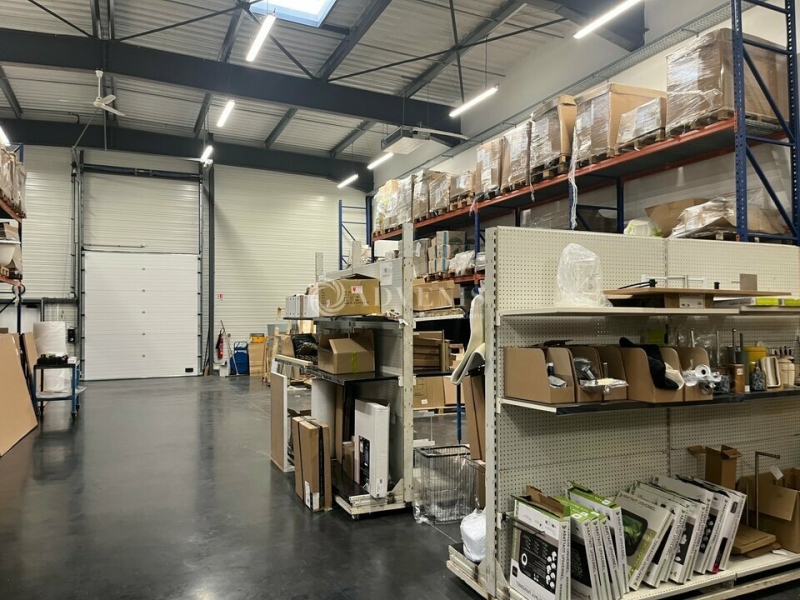 Location Activités Entrepôts TOURS (37100) - Photo 3