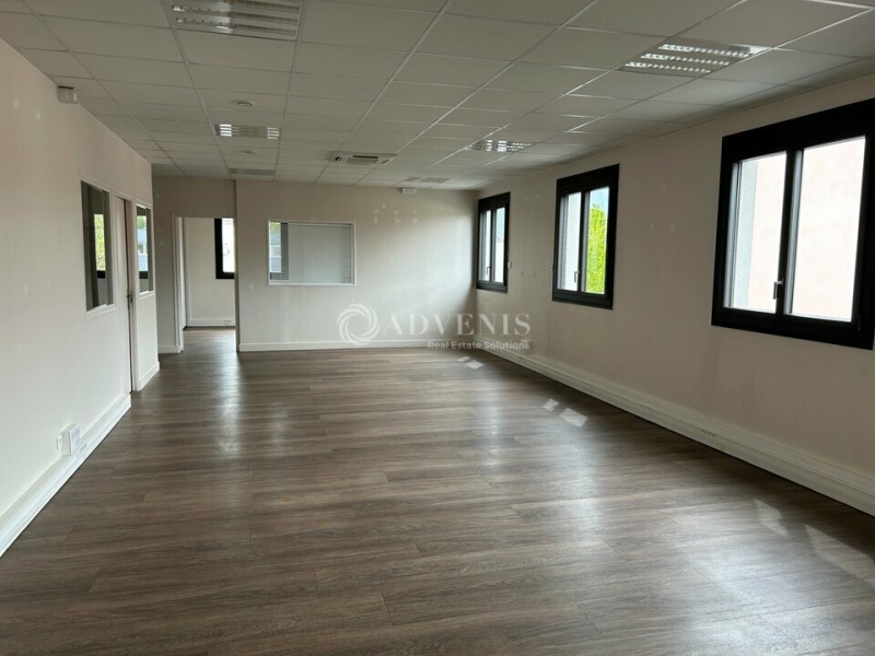 Location Bureaux SAINT AVERTIN (37550) - Photo 2