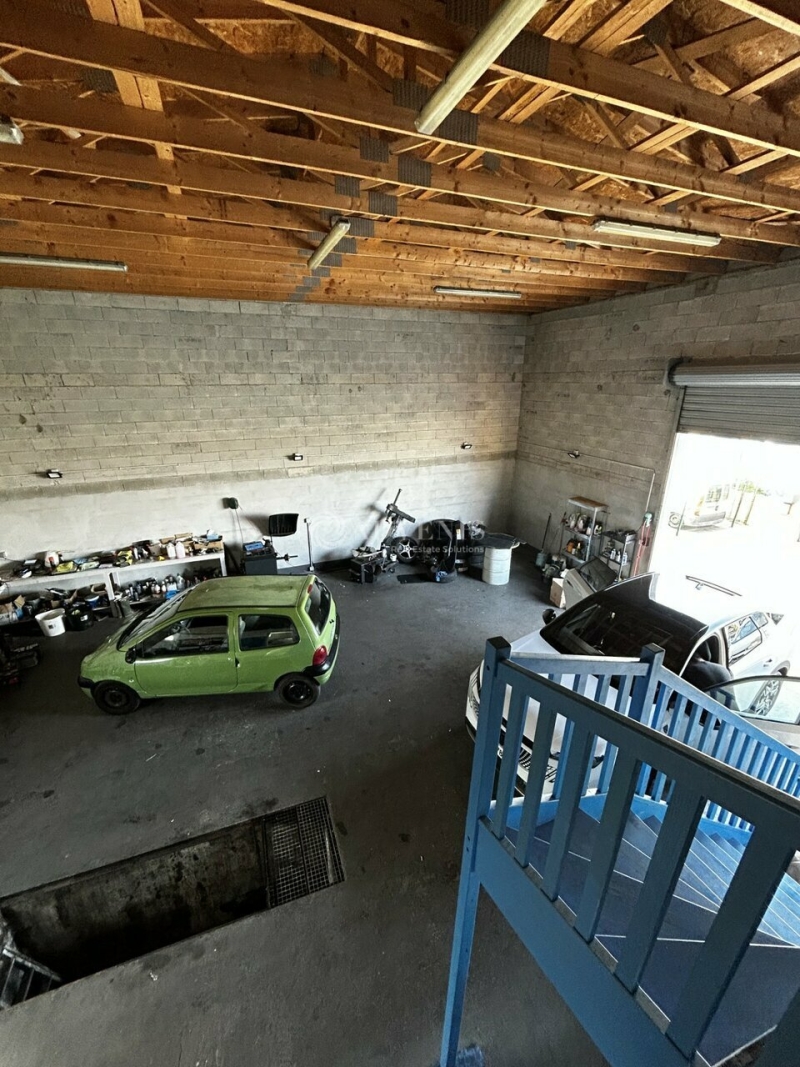 Location Entrepôts MONTREDON-DES-CORBIÈRES (11100) - Photo 2