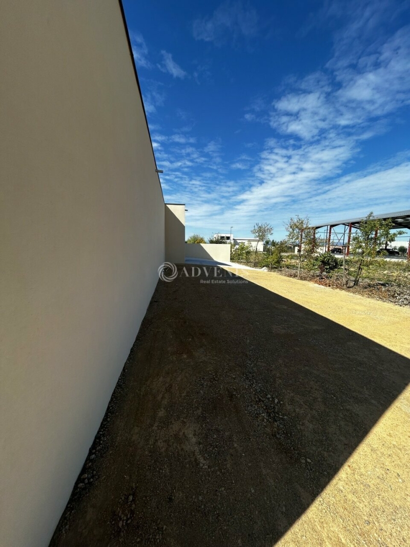 Location Entrepôts ARMISSAN (11110) - Photo 2