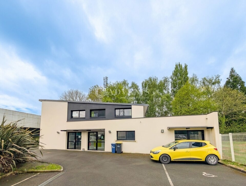 Location Bureaux MELESSE (35520) - Photo 1