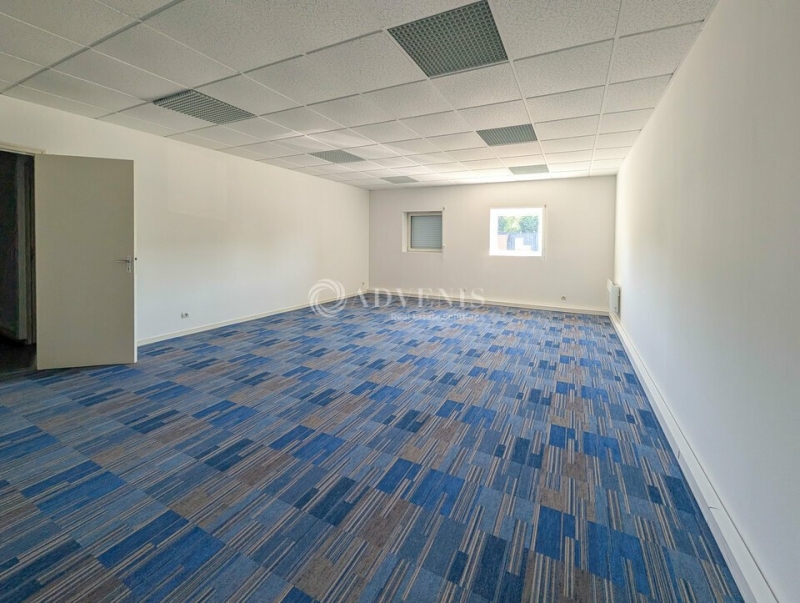 Location Activités Entrepôts VERN SUR SEICHE (35770) - Photo 9