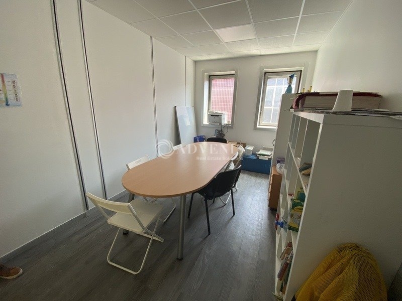 Location Bureaux MONTIGNY LE BRETONNEUX (78180) - Photo 1