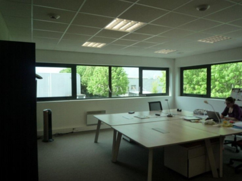 Location Activités Entrepôts MONTIGNY LE BRETONNEUX (78180) - Photo 7