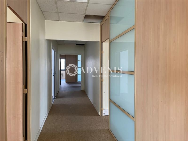 Location Bureaux et activités légères MONTIGNY LE BRETONNEUX (78180) - Photo 6