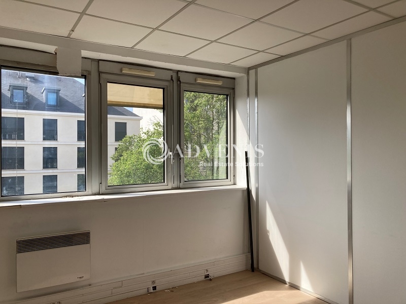 Location Bureaux VERSAILLES (78000) - Photo 6