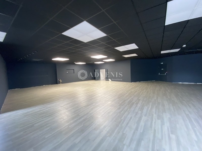 Location Commerces MAUREPAS (78310) - Photo 7