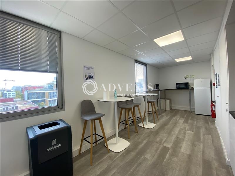 Location Bureaux MONTIGNY LE BRETONNEUX (78180) - Photo 3