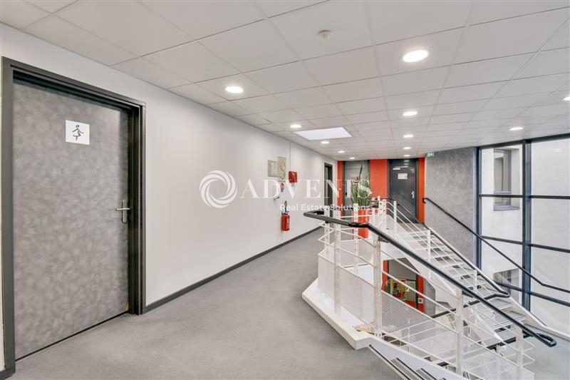 Location Bureaux GUYANCOURT (78280) - Photo 2