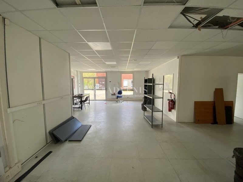 Location Activités Entrepôts MONTIGNY LE BRETONNEUX (78180) - Photo 4
