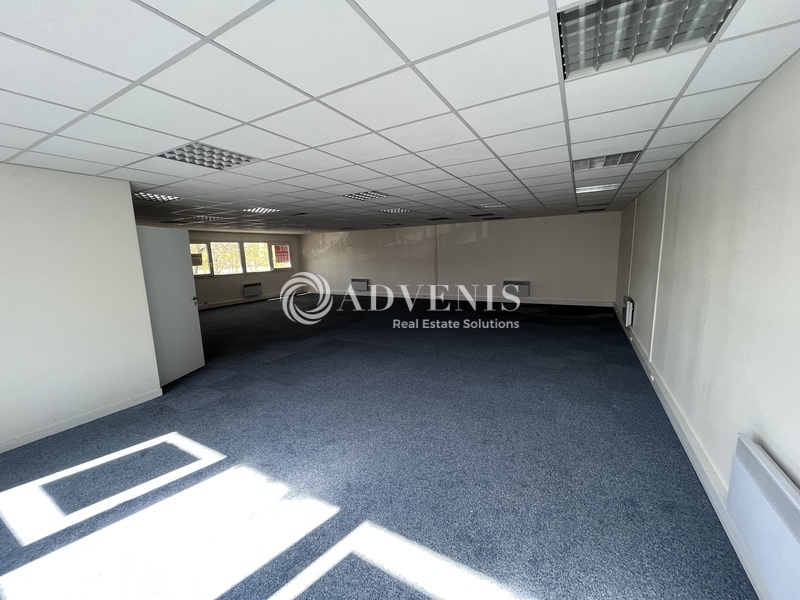 Location Bureaux TRAPPES (78190) - Photo 5