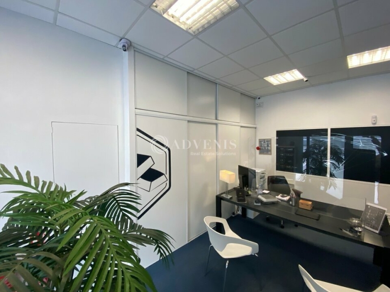 Location Commerces MONTIGNY LE BRETONNEUX (78180) - Photo 4