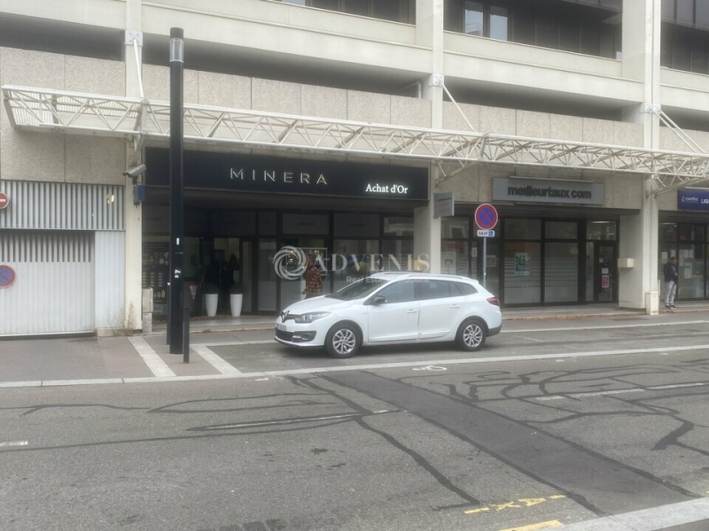 Location Commerces MONTIGNY LE BRETONNEUX (78180) - Photo 5