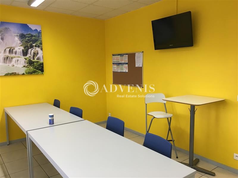 Location Bureaux TRAPPES (78190) - Photo 4