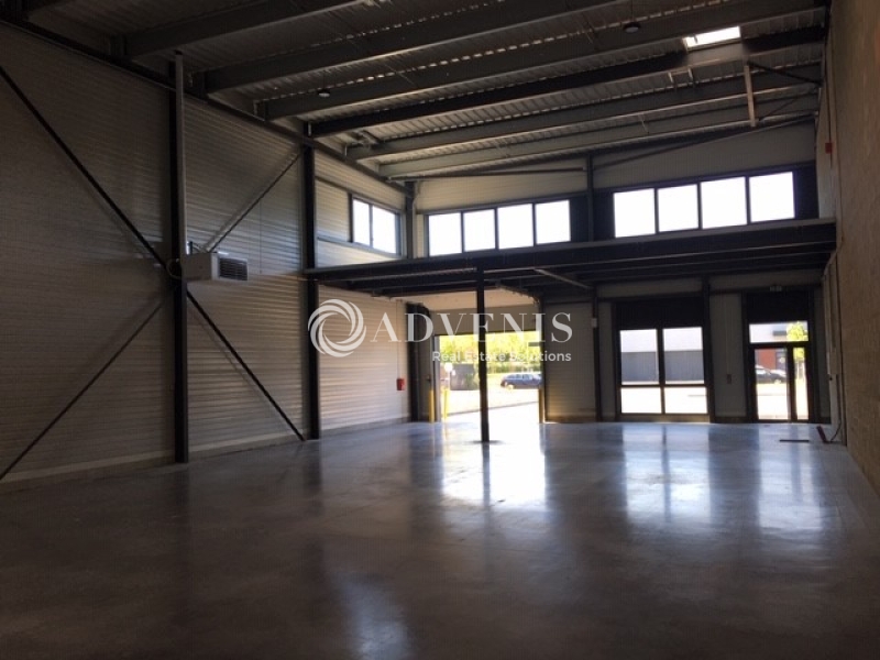 Location Activités Entrepôts ELANCOURT (78990) - Photo 6