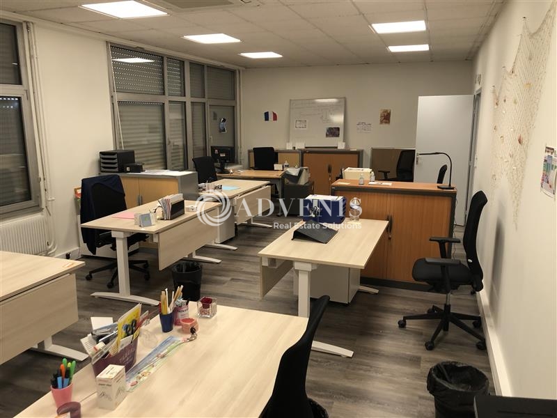 Location Bureaux TRAPPES (78190) - Photo 4