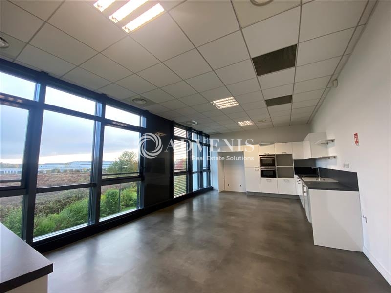 Location Bureaux ELANCOURT (78990) - Photo 5