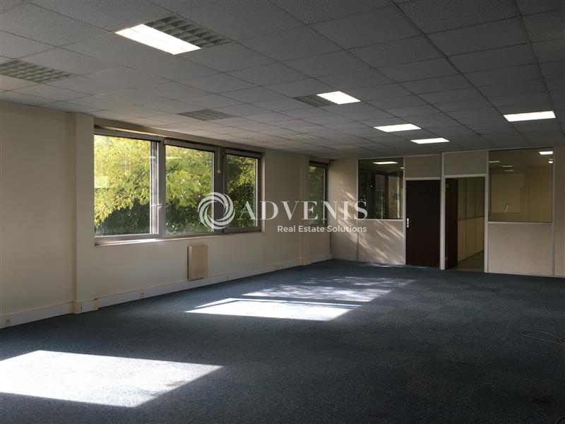 Location Bureaux et activités légères BUC (78530) - Photo 1