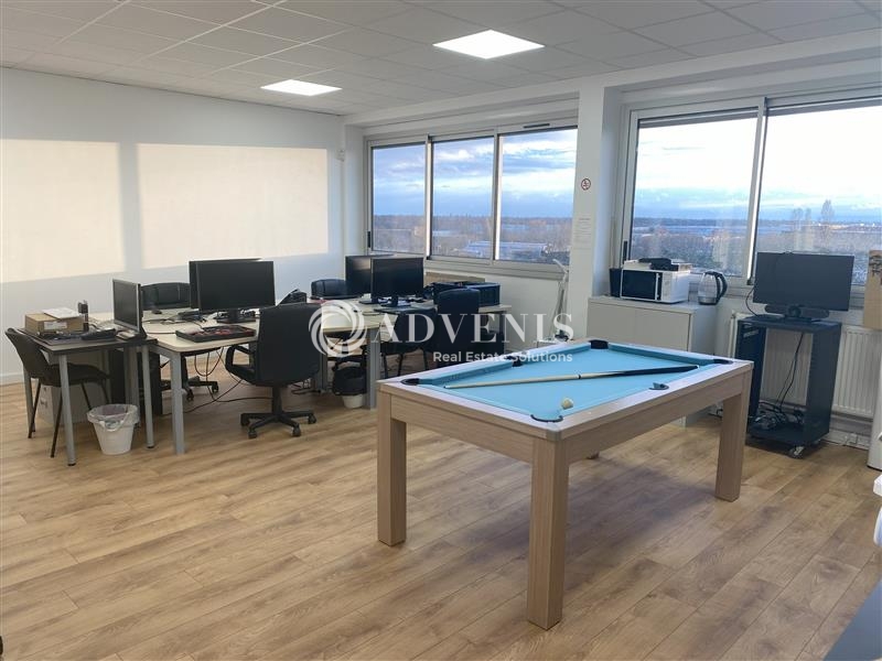 Vente Utilisateur Bureaux TRAPPES (78190) - Photo 1