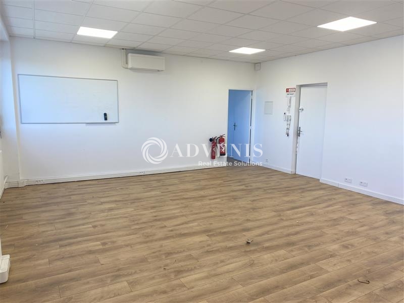 Vente Utilisateur Bureaux TRAPPES (78190) - Photo 6