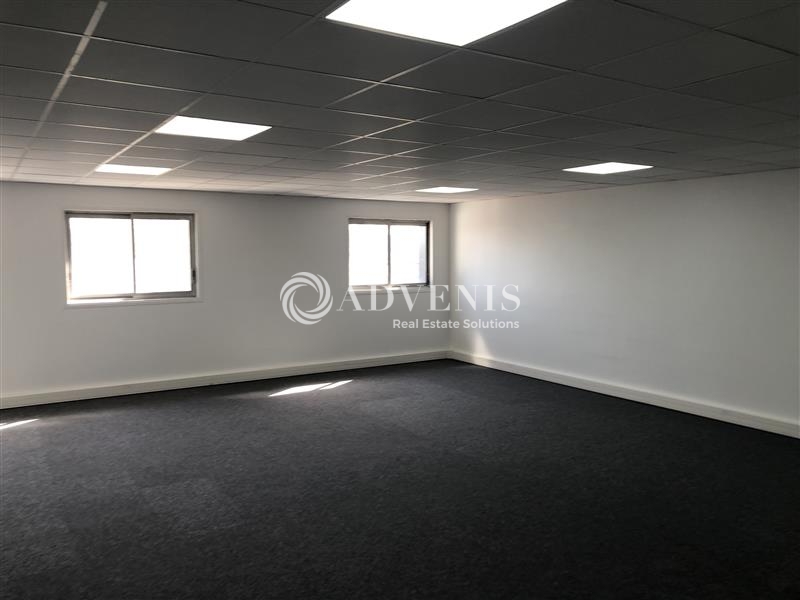 Vente Utilisateur Bureaux TRAPPES (78190) - Photo 4