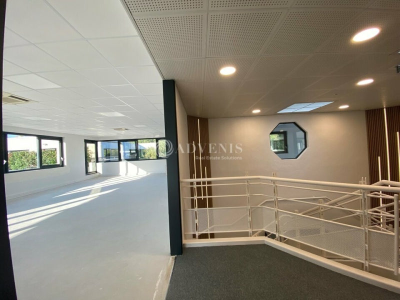 Location Bureaux et activités légères GUYANCOURT (78280) - Photo 4