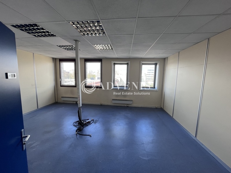 Location Bureaux MONTIGNY LE BRETONNEUX (78180) - Photo 5