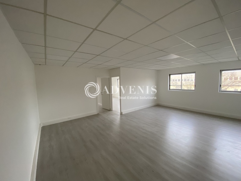 Location Bureaux TRAPPES (78190) - Photo 1