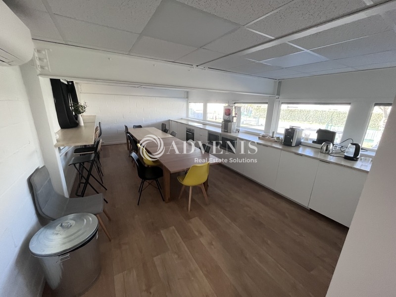 Location Entrepôts TRAPPES (78190) - Photo 2