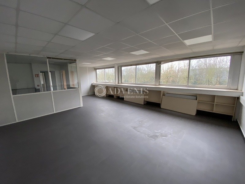 Location Entrepôts BUC (78530) - Photo 5