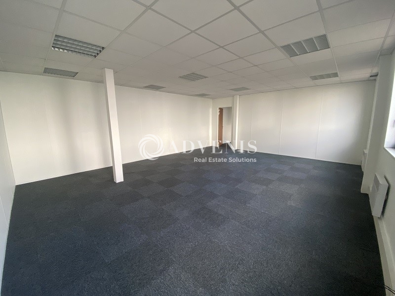 Location Bureaux COIGNIERES (78310) - Photo 2