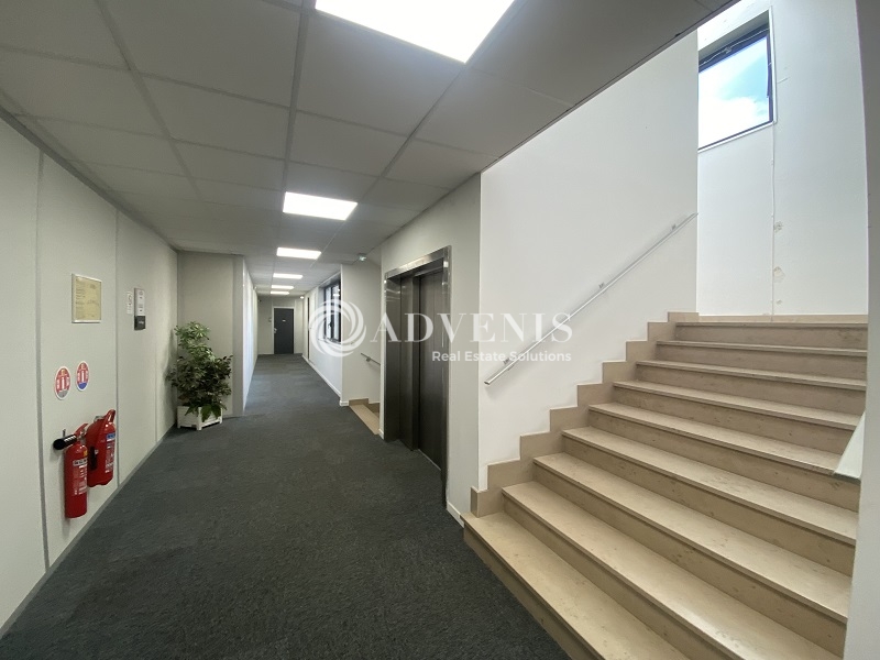 Location Bureaux COIGNIERES (78310) - Photo 4