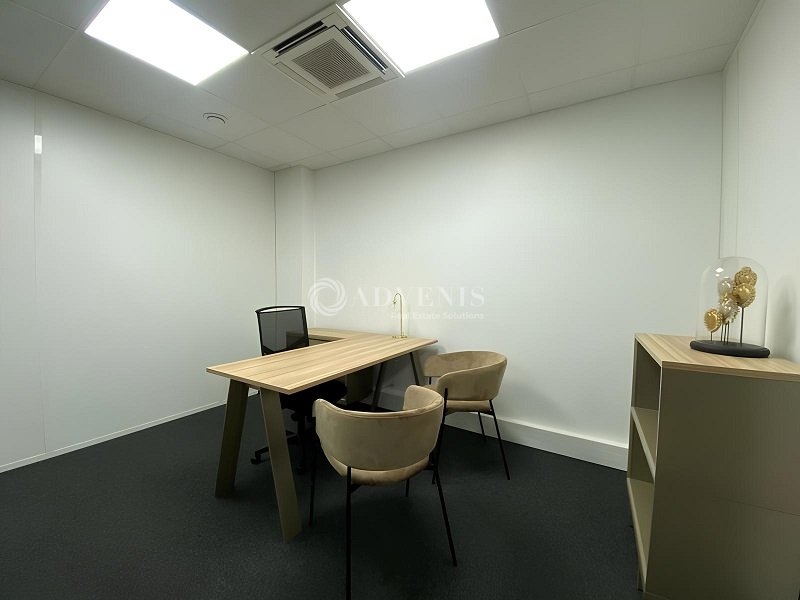 Location Bureaux ELANCOURT (78990) - Photo 8