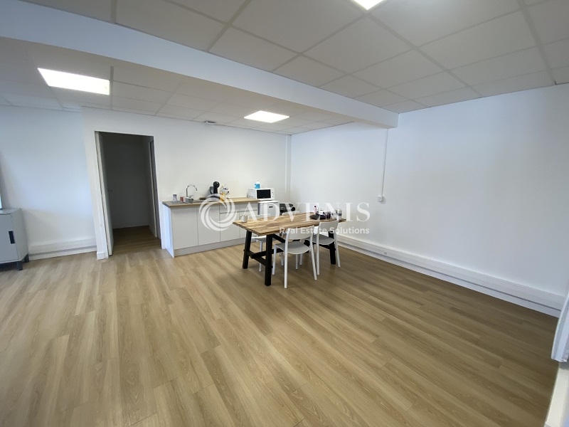 Location Bureaux RAMBOUILLET (78120) - Photo 2