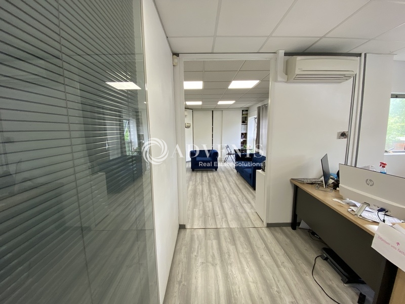 Location Bureaux TRAPPES (78190) - Photo 3