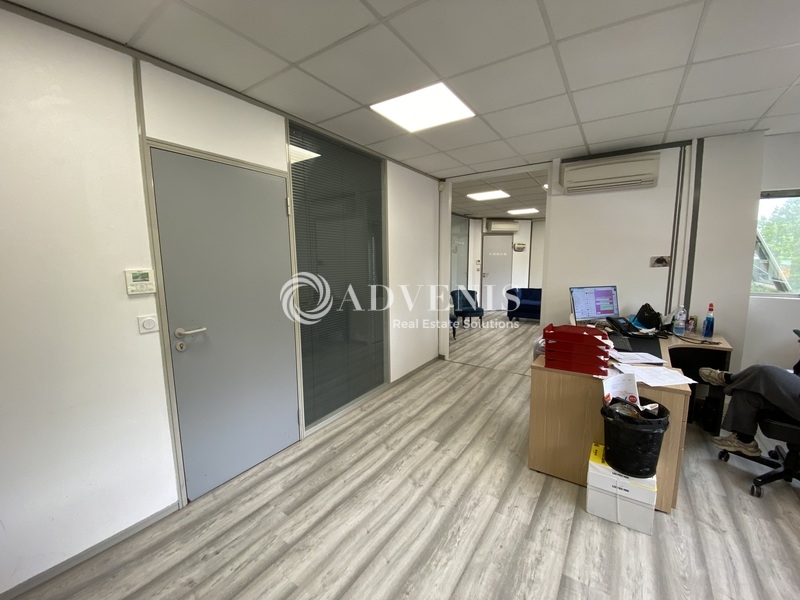 Location Bureaux TRAPPES (78190) - Photo 4